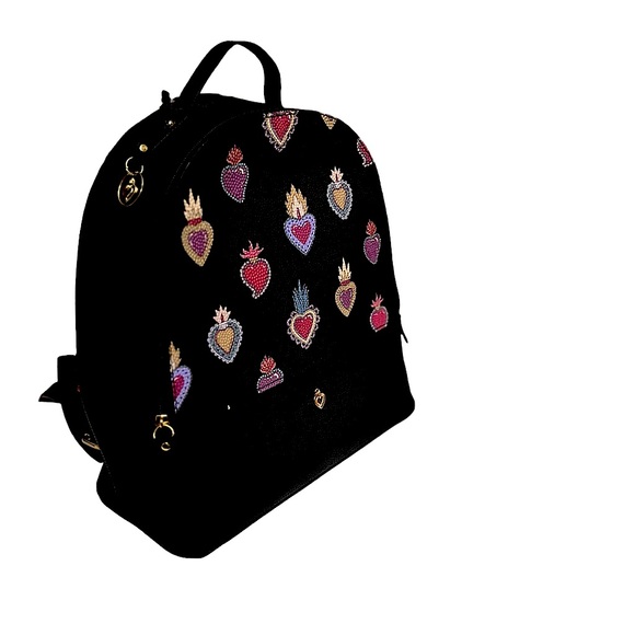 W Capsule Backpack with adjustable straps. Heart print on black material. - Picture 2 of 16